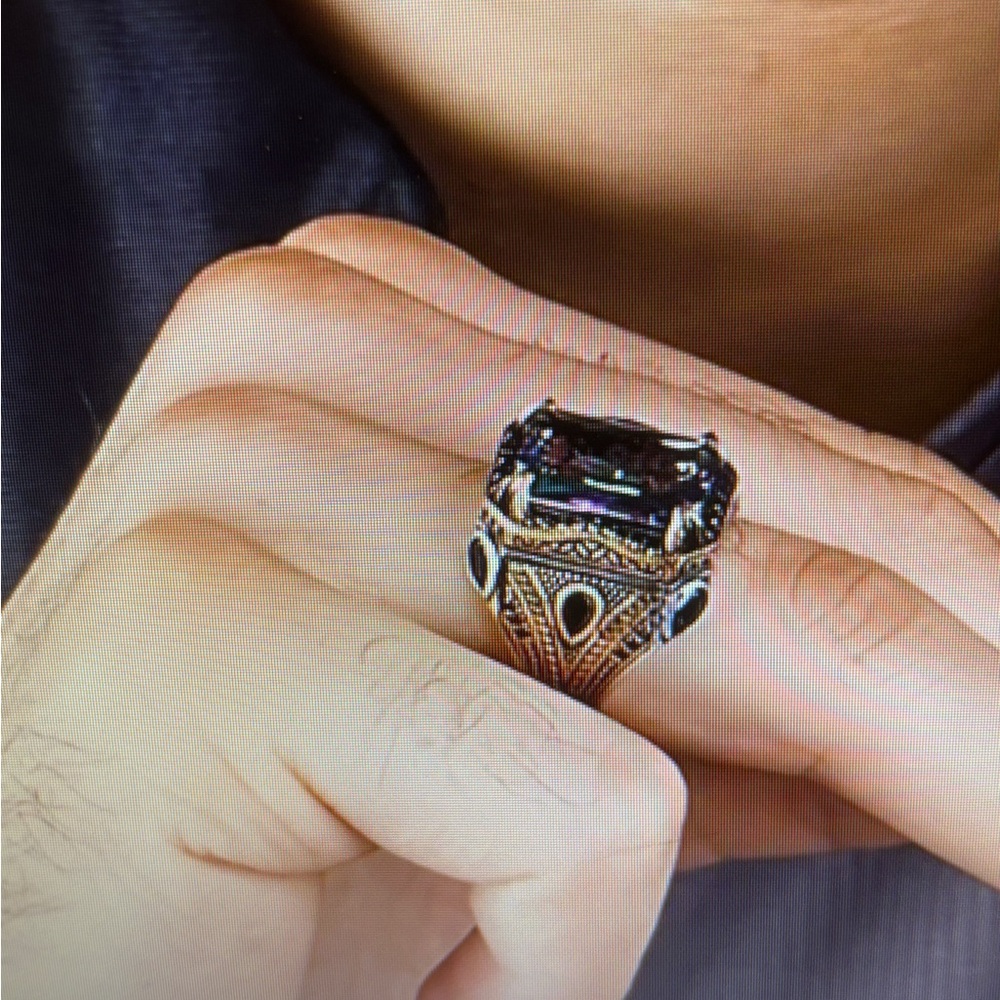 FASCINATING MULTI COLOR RING - Picture 2 of 16